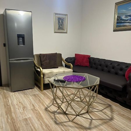 Ergi'S Studio Apartment Tirana Zewnętrze zdjęcie